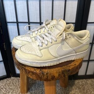 Nike RARE  “Coconut Milk” dunk low 7.5 Men’s